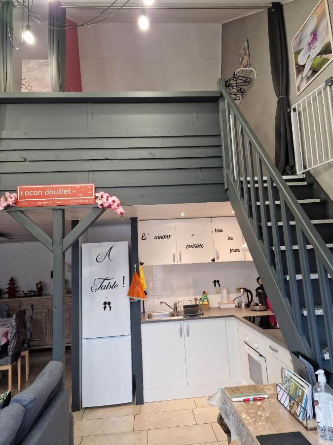 Cocon Douillet Avec Chaleur Ambiante Du Poele A Pellets Villa Hastiere-par-dela Bagian luar foto