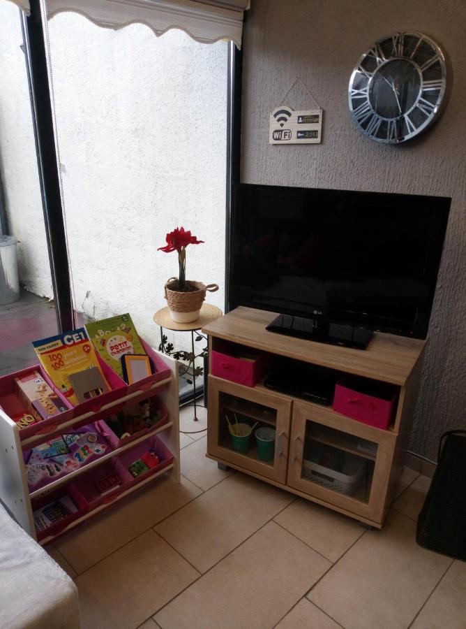 Cocon Douillet Avec Chaleur Ambiante Du Poele A Pellets Villa Hastiere-par-dela Bagian luar foto