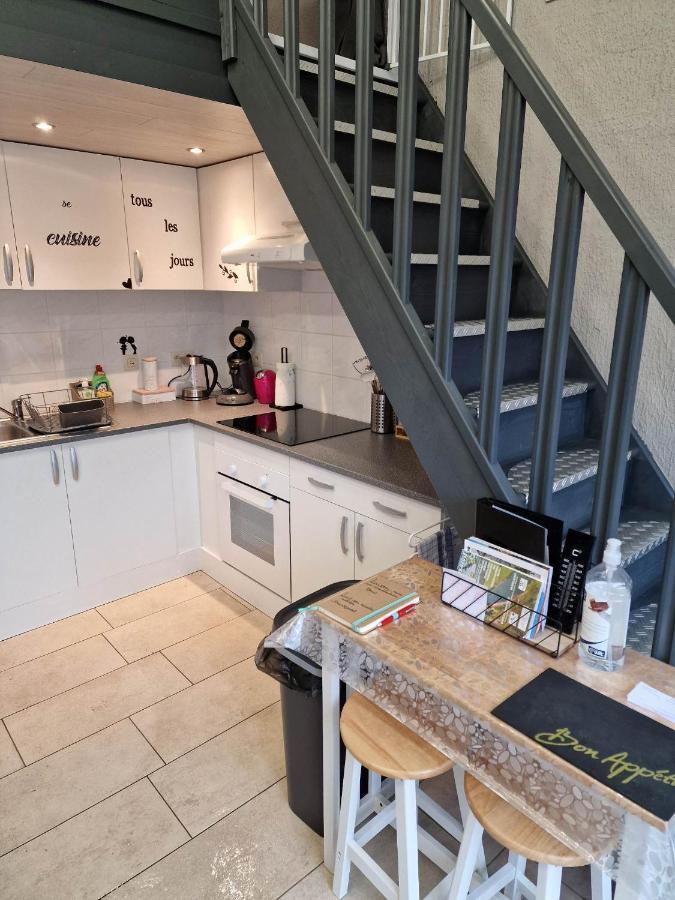 Cocon Douillet Avec Chaleur Ambiante Du Poele A Pellets Villa Hastiere-par-dela Bagian luar foto